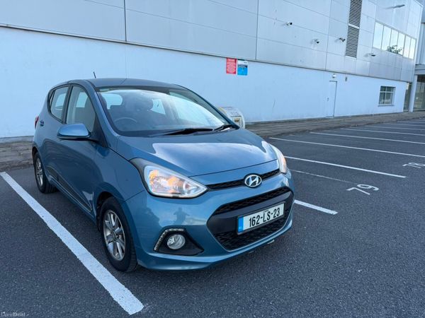 Hyundai i10 Hatchback, Petrol, 2016, Blue