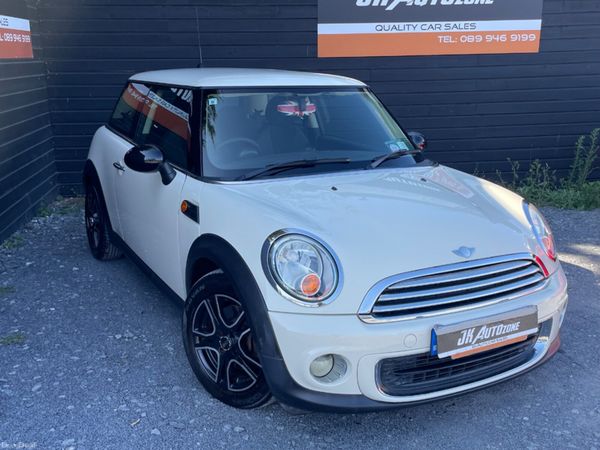 Mini Cooper Hatchback, Petrol, 2013, Beige