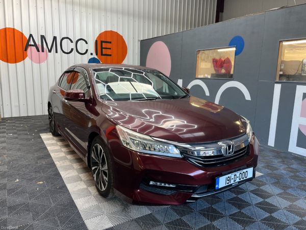 Honda Accord Saloon, Petrol Hybrid, 2019, Red