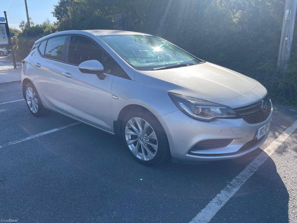 Opel Astra Hatchback, Petrol, 2018, Grey