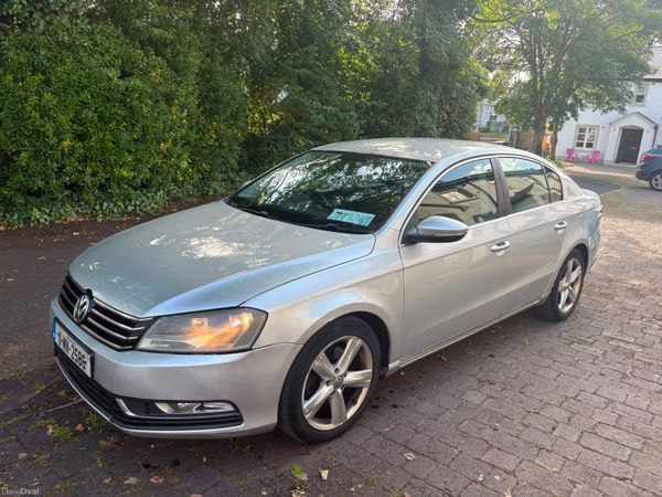 Volkswagen Passat Saloon, Diesel, 2011, Silver
