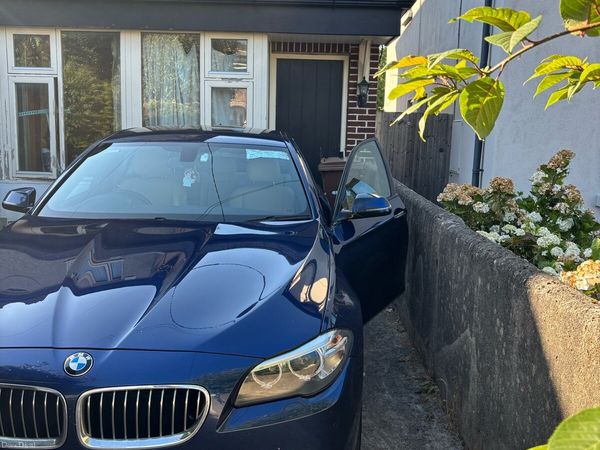 BMW 5-Series Saloon, Diesel, 2016, Blue