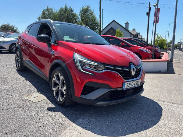 Renault Captur Hatchback, Petrol, 2022, Red
