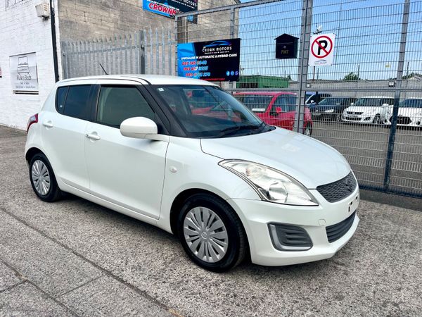 Suzuki Swift Hatchback, Petrol, 2016, White