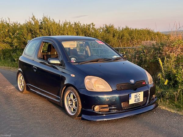 Toyota Yaris Hatchback, Petrol, 2005, Blue