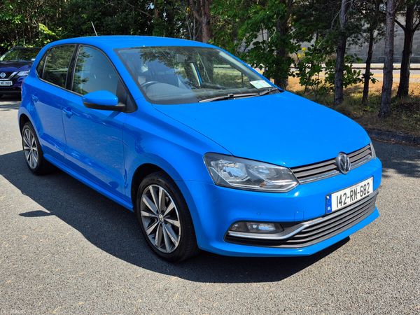 Volkswagen Polo Hatchback, Petrol, 2014, Blue