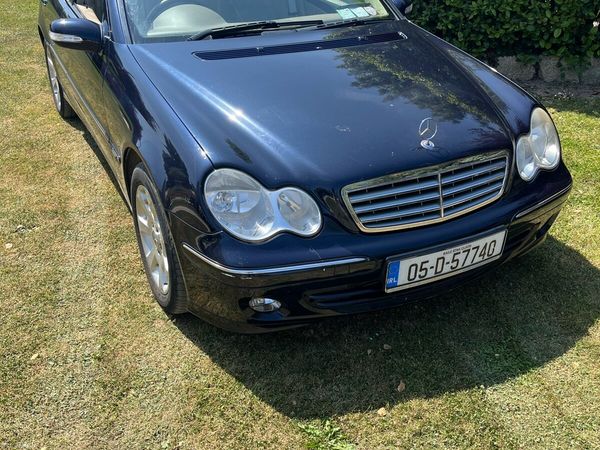 Mercedes-Benz C-Class Saloon, Petrol, 2005, Blue