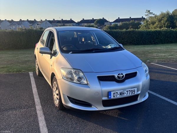 Toyota Auris Hatchback, Petrol, 2007, Silver