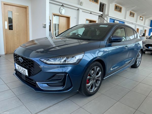 Ford Focus Hatchback, Petrol Hybrid, 2025, Blue