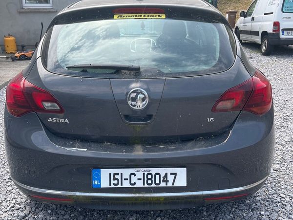 Vauxhall Astra Hatchback, Petrol, 2015, Grey