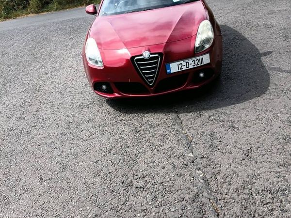 Alfa Romeo Giulietta Hatchback, Diesel, 2012, Red