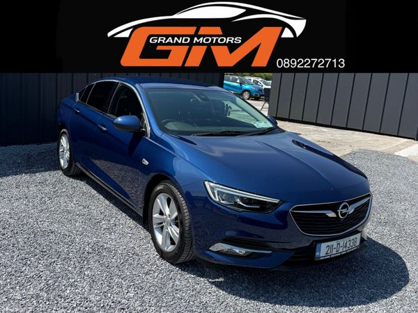 Opel Insignia Hatchback, Diesel, 2021, Blue