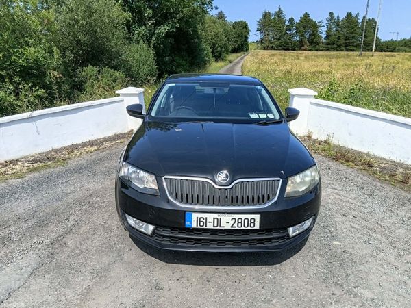 Skoda Octavia Saloon, Diesel, 2016, Black