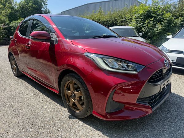 Toyota Yaris Hatchback, Petrol Hybrid, 2020, Red