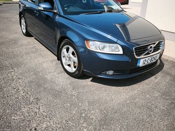 Volvo S40 Saloon, Diesel, 2012, Blue