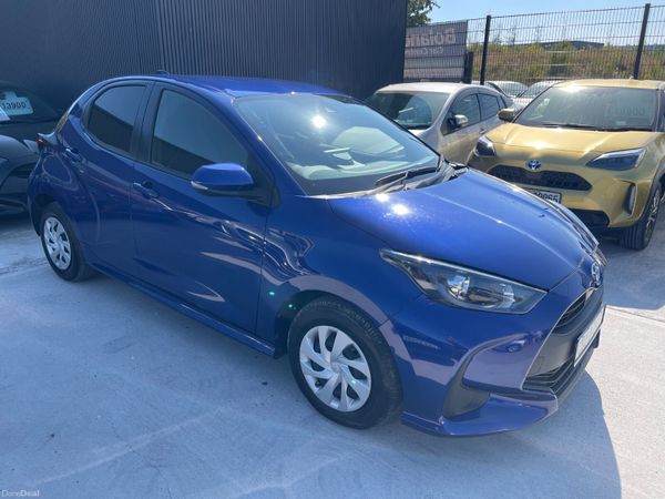 Toyota Yaris Hatchback, Petrol, 2020, Blue