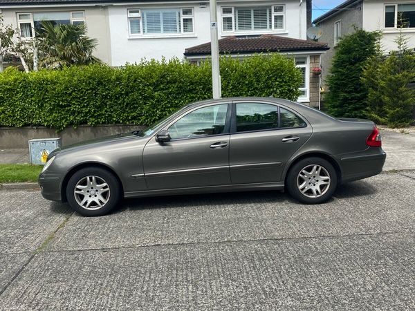 Mercedes-Benz E-Class Saloon, Petrol, 2008, Grey