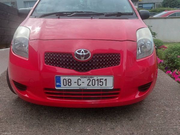 Toyota Yaris Hatchback, Petrol, 2008, Red