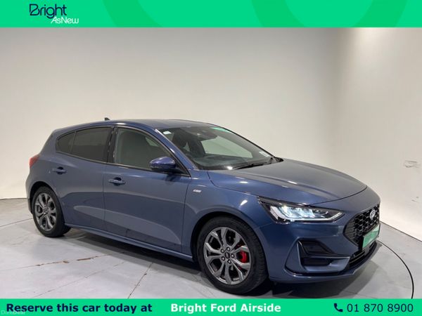 Ford Focus Hatchback, Petrol, 2023, Blue