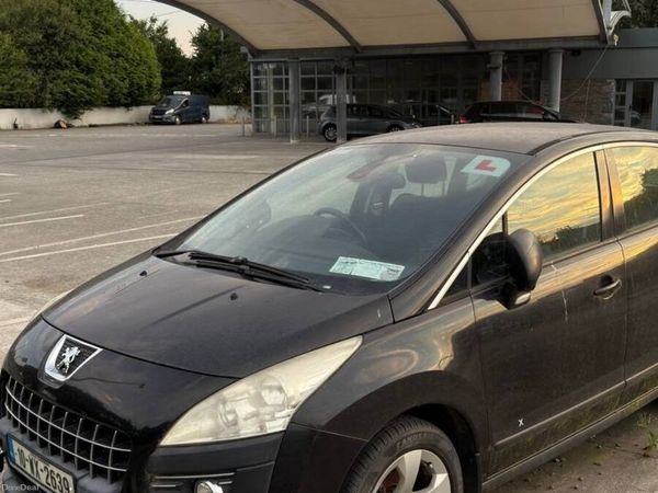 Peugeot 3008 MPV, Diesel, 2010, Black
