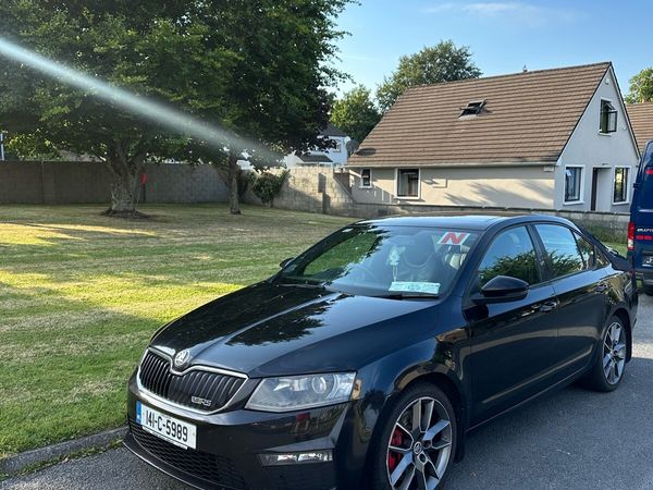 Skoda Octavia Saloon, Diesel, 2014, Black