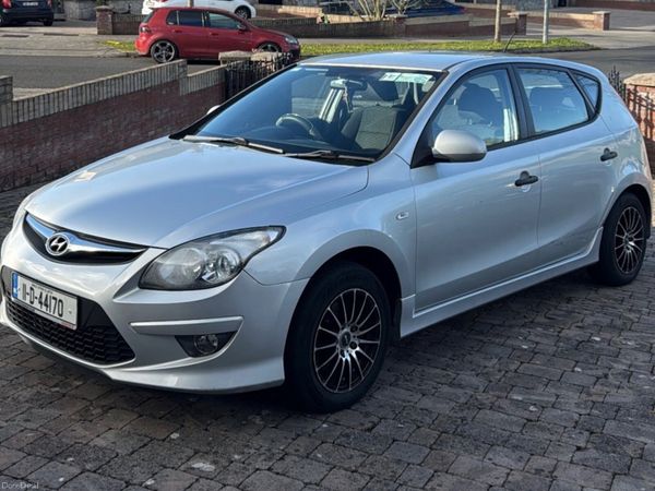 Hyundai i30 Hatchback, Diesel, 2011, Silver