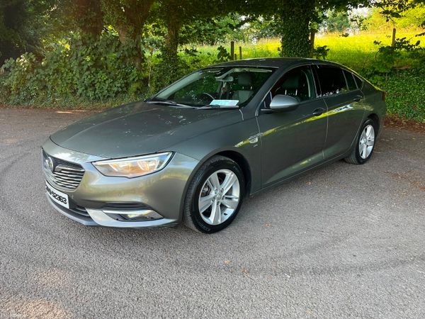 Vauxhall Insignia Hatchback, Diesel, 2018, Grey