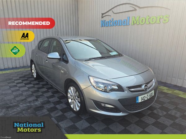 Opel Astra Hatchback, Diesel, 2014, Silver