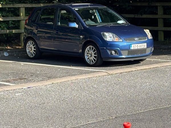 Ford Fiesta Hatchback, Petrol, 2007, Blue