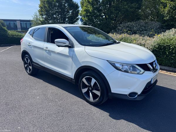 Nissan Qashqai Hatchback, Diesel, 2015, White