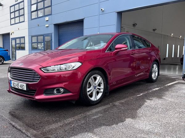 Ford Mondeo Hatchback, Diesel, 2016, Red
