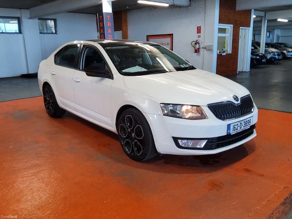 Skoda Octavia Saloon, Diesel, 2016, White