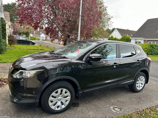 Nissan Qashqai Hatchback, Diesel, 2014, Black