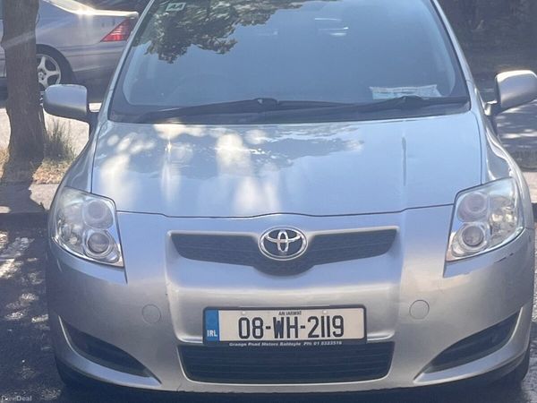 Toyota Auris Hatchback, Petrol, 2008, Silver