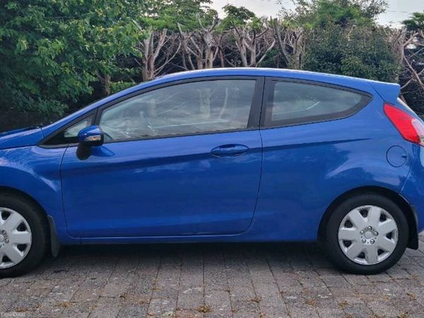 Ford Fiesta Hatchback, Petrol, 2014, Blue
