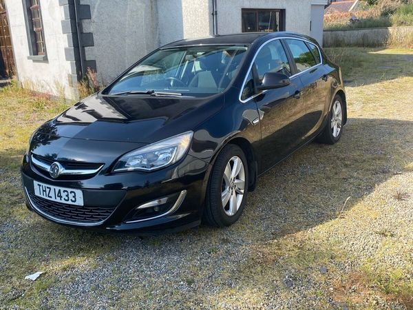 Vauxhall Astra Hatchback, Diesel, 2015, Black