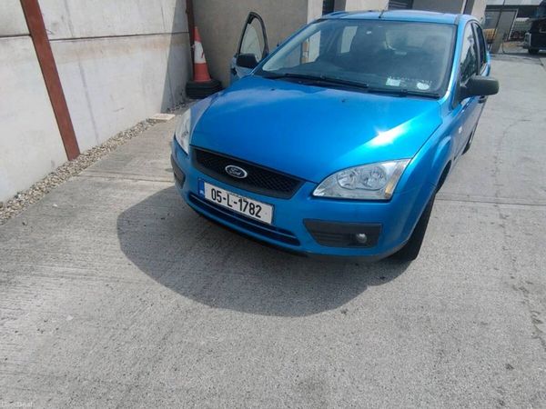 Ford Focus Hatchback, Petrol, 2005, Blue