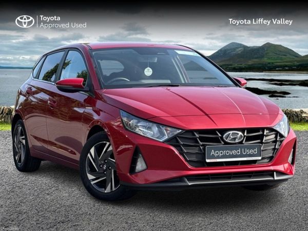 Hyundai i20 Hatchback, Petrol, 2022, Red