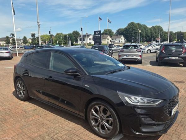 Ford Focus Hatchback, Petrol, 2024, Black