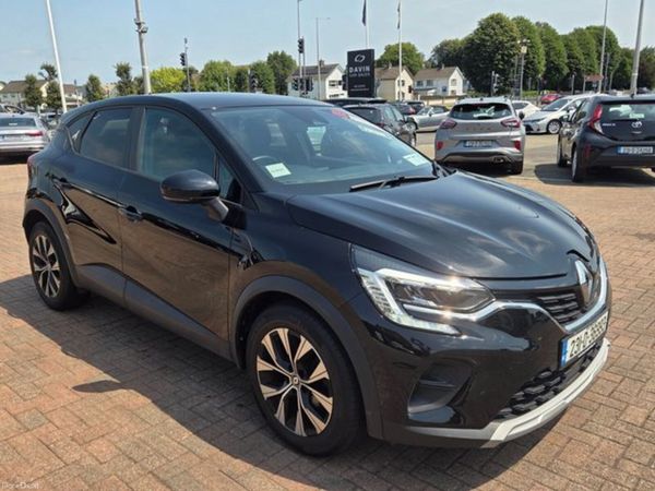 Renault Captur Hatchback, Petrol, 2023, Black