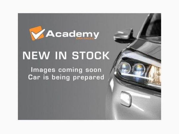 Renault Captur Hatchback, Petrol, 2022, White