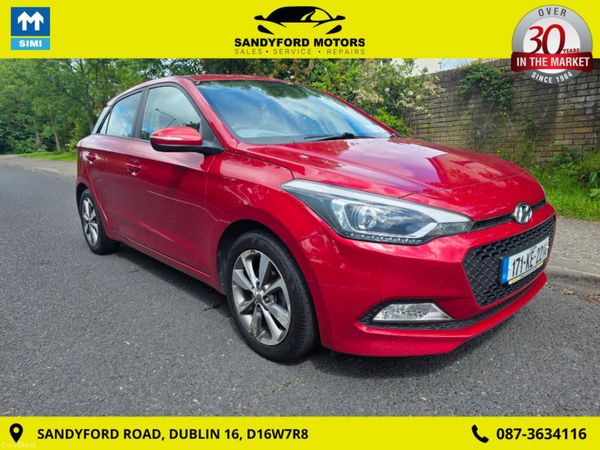 Hyundai i20 Hatchback, Petrol, 2017, Red