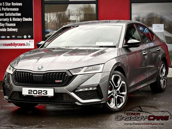 Skoda Octavia Hatchback, Petrol Plug-in Hybrid, 2023, Grey