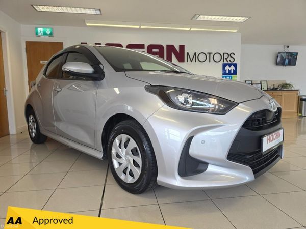 Toyota Yaris Hatchback, Petrol, 2022, Silver