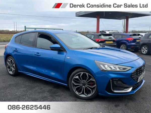 Ford Focus Hatchback, Diesel, 2022, Blue