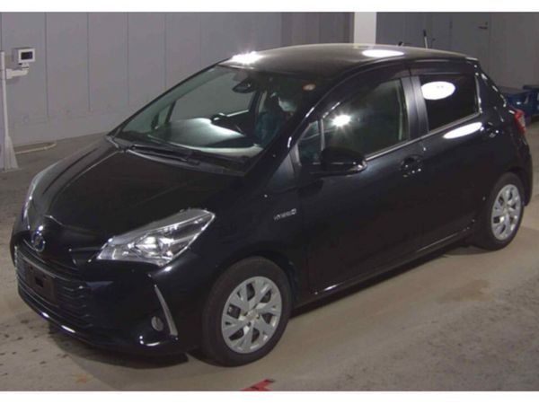 Toyota Vitz Hatchback, Petrol Hybrid, 2017, Black