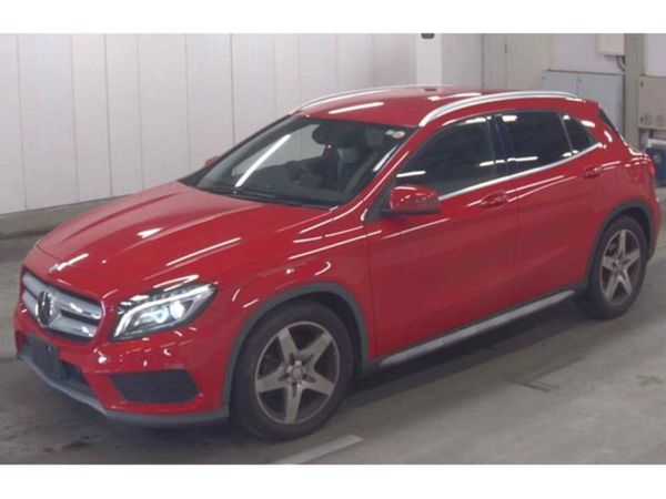 Mercedes-Benz GLA Hatchback, Petrol, 2015, Red