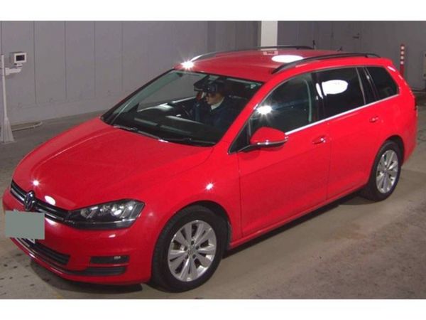 Volkswagen Golf Estate, Petrol, 2015, Red