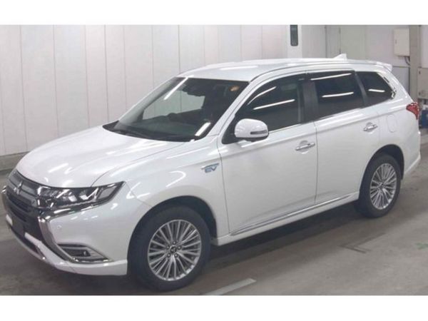 Mitsubishi Outlander SUV, Petrol Hybrid, 2019, White