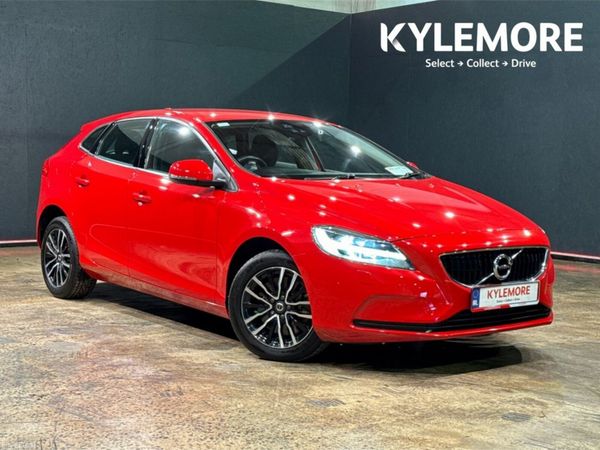 Volvo V40 Hatchback, Petrol, 2019, Red